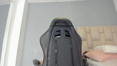 karoline  online show from 12.07.24