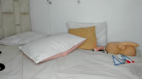 karoline  online show from 12.21.24