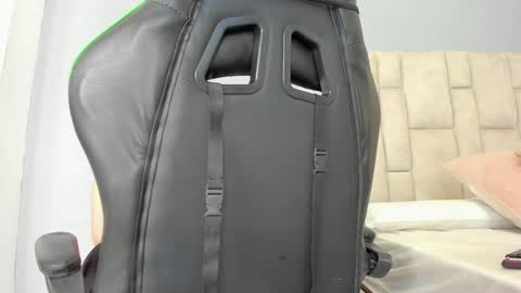 karoline  online show from 01.03.25