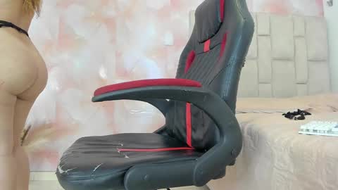 karoline  online show from 03.05.25