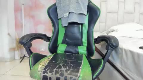 karoline  online show from 10.16.25