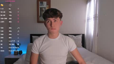 Snapshot of aidan_hale chatting on 12.19.24 A H online show from 12.19.24