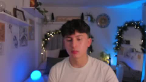 Snapshot of aidan_hale chatting on 12.03.25 A H online show from 12.03.25