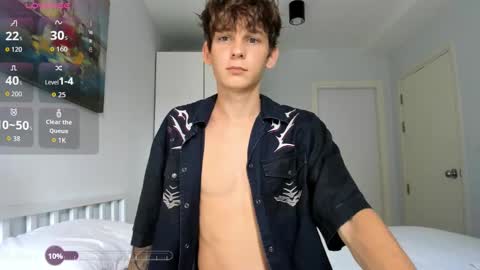 Snapshot of aiko_miracle chatting on 11.07.25 birthday here online show from 11.07.25