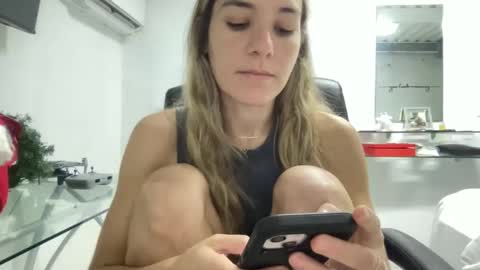 Aile online show from 12.05.24