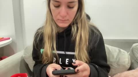 Aile online show from 01.04.25