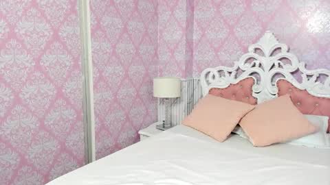 Snapshot of ailee_naughty chatting on 11.18.25 online show from 11.18.25