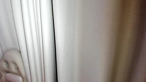 Snapshot of ailee_naughty chatting on 12.23.25 online show from 12.23.25