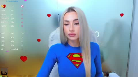 Snapshot of aileen_williams chatting on 10.31.25 Allie online show from 10.31.25