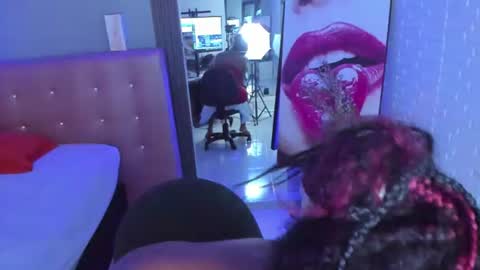 aileenkeys online show from 06.19.26