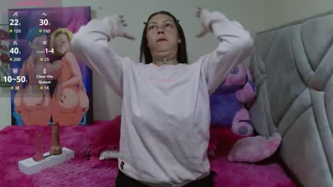 Snapshot of ailyn_blesss chatting on 12.05.25 AilynBless online show from 12.05.25