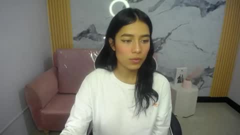 ailyn_ch1 online show from 06.08.26