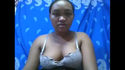 Snapshot of aimealdy chatting on 12.05.25 aimealdy online show from 12.05.25