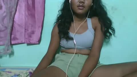 Snapshot of aimeamour chatting on 02.02.25 aimeamour online show from 02.02.25