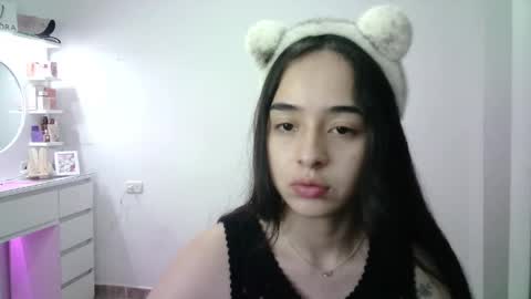 Snapshot of aineangeel chatting on 02.10.26 AINE online show from 02.10.26