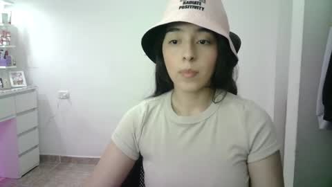 Snapshot of aineangeel chatting on 04.07.26 AINE online show from 04.07.26