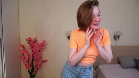 Sofia help me get 50 thumbs up online show from 05.12.26