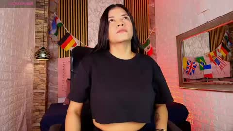Snapshot of aisha__cambell chatting on 06.22.26 aisha__cambell online show from 06.22.26