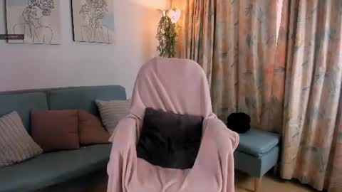Aisha online show from 07.10.26