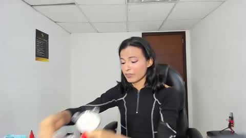 Aisha online show from 02.10.26