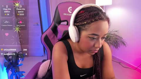 Aisha online show from 02.23.25