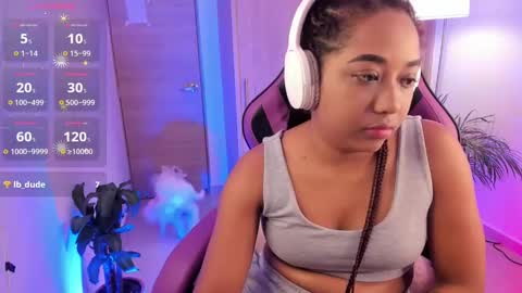 Aisha online show from 02.25.25