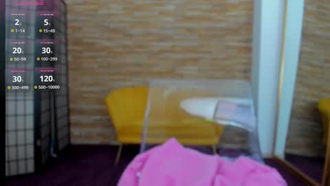 Aisha online show from 09.25.25