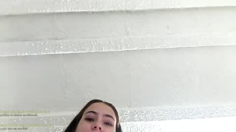 aishelyng20 online show from 11.18.25