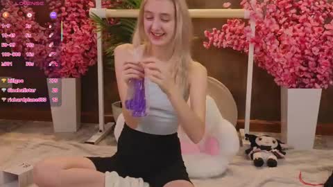 Snapshot of aishiro chatting on 02.27.25 aishiro online show from 02.27.25