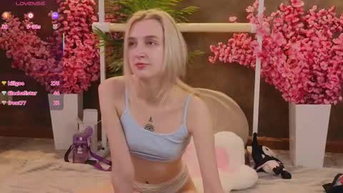 Snapshot of aishiro chatting on 02.27.25 aishiro online show from 02.27.25