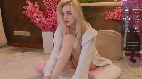 Snapshot of aishiro chatting on 03.04.25 aishiro online show from 03.04.25