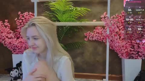 Snapshot of aishiro chatting on 03.06.25 aishiro online show from 03.06.25