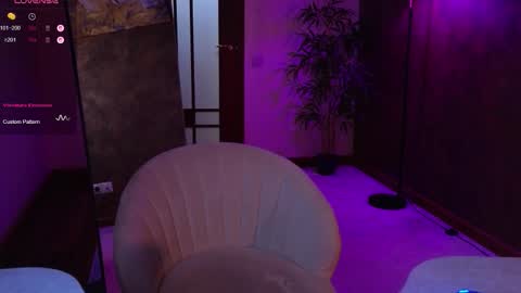 Snapshot of aishiro chatting on 09.22.25 aishiro online show from 09.22.25