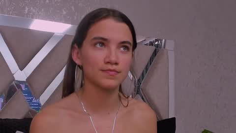 Snapshot of aitana_baker_ chatting on 01.18.25 little aitana online show from 01.18.25