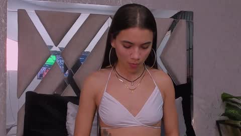 Snapshot of aitana_baker_ chatting on 01.20.25 little aitana online show from 01.20.25