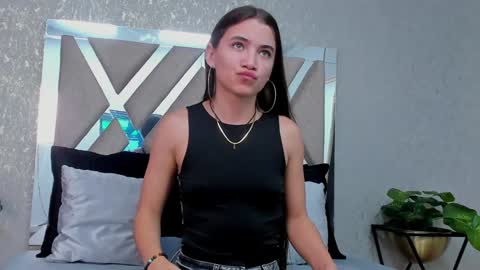 Snapshot of aitana_baker_ chatting on 01.27.25 little aitana online show from 01.27.25