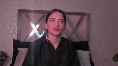 Snapshot of aitana_baker_ chatting on 02.11.25 little aitana online show from 02.11.25