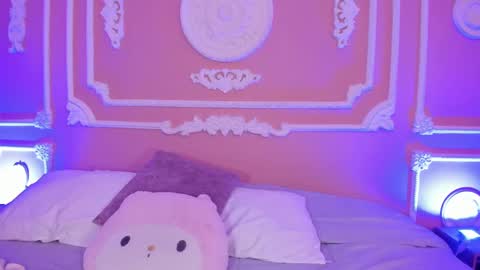 Snapshot of aitanajohns chatting on 09.11.25 Aitana online show from 09.11.25