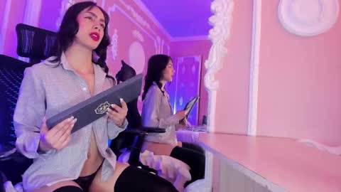 Snapshot of aitanajohns chatting on 09.26.25 Aitana online show from 09.26.25