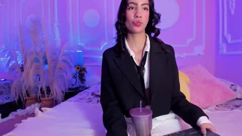 Snapshot of aitanajohns chatting on 11.12.25 Aitana online show from 11.12.25