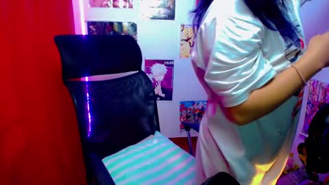 Snapshot of akai_krazna01 chatting on 02.04.25 Akai Kraz online show from 02.04.25