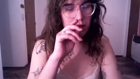 Snapshot of akamedolle chatting on 09.26.25 Veronica Akame 3 online show from 09.26.25