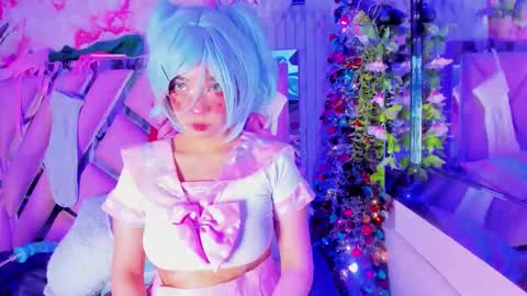 Snapshot of akane_hikari_ chatting on 12.23.25 akane hikari online show from 12.23.25