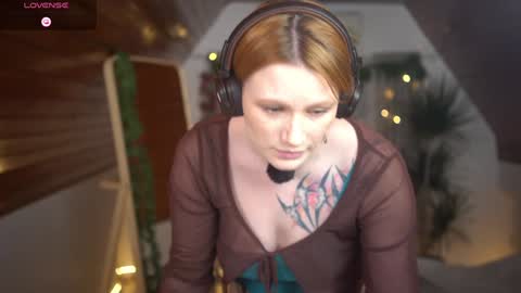 Snapshot of akaneiro_demon chatting on 12.19.24 Akaneiro online show from 12.19.24