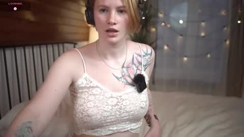 Snapshot of akaneiro_demon chatting on 01.27.25 Akaneiro online show from 01.27.25