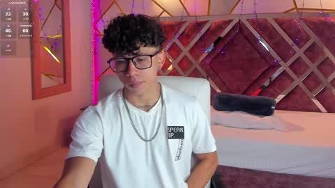 Snapshot of akazaboy chatting on 01.07.25 akazaboy online show from 01.07.25