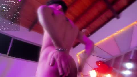 Snapshot of akazaboy chatting on 02.11.25 akazaboy online show from 02.11.25