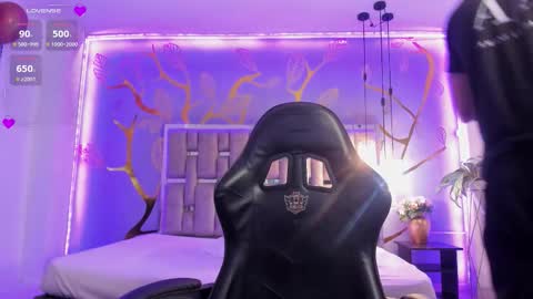 Snapshot of akazaboy chatting on 10.09.25 akazaboy online show from 10.09.25