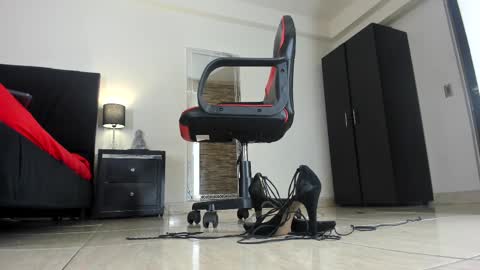 Akemi online show from 01.28.25