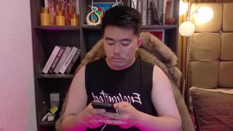 Snapshot of akihiro_morningstar chatting on 12.14.25 Dave online show from 12.14.25